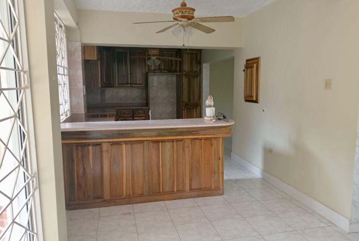 Fourth image of 2b-2b Grosvenor Heights,kingsto in Constant Spring P.O., St. Andrew, Jamaica - property is For Rent