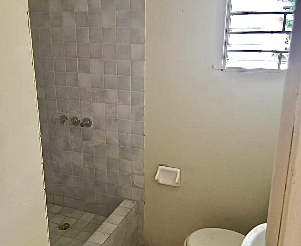 Eighth image of 2b-2b Grosvenor Heights,kingsto in Constant Spring P.O., St. Andrew, Jamaica - property is For Rent