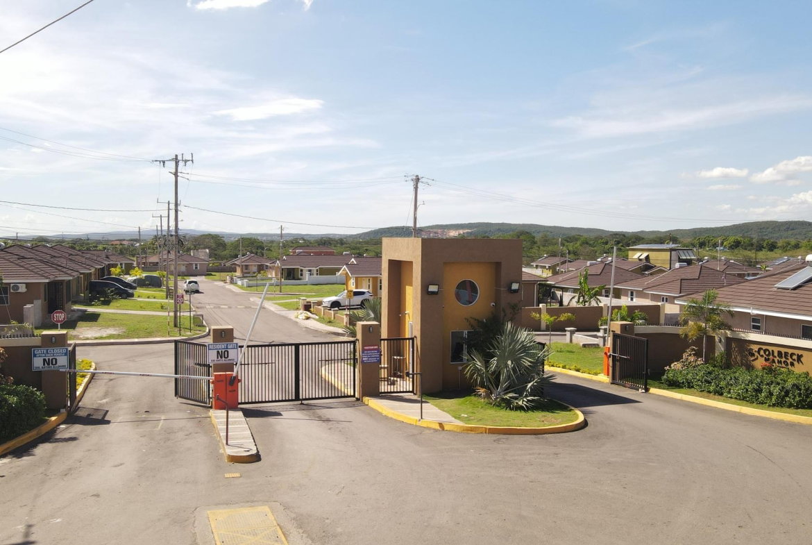 Fourth image of 107 Colbeck Manor in Colbeck, St. Catherine, Jamaica - property is For Rent