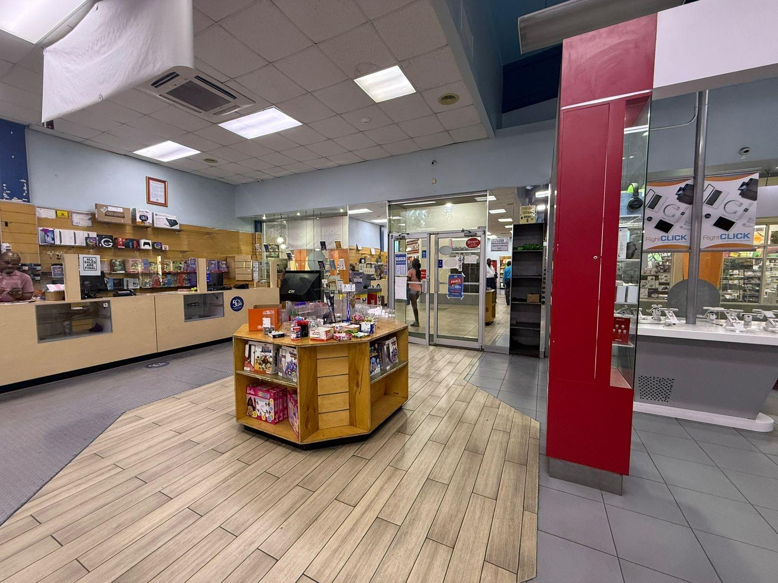 Prime-2700-Sq-Ft-Retail-Space-for-Rent-in-Boulevard-Supercenter-Kingston Fourth image of 6-elma Crescent in Kingston 20, St. Andrew, Jamaica - property is For Rent