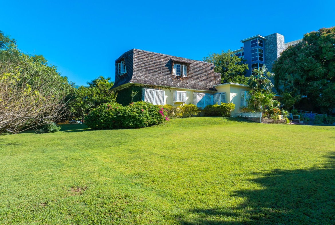 Ninth image of 5-5a Barbican in Kingston 6, St. Andrew, Jamaica - property is For Sale