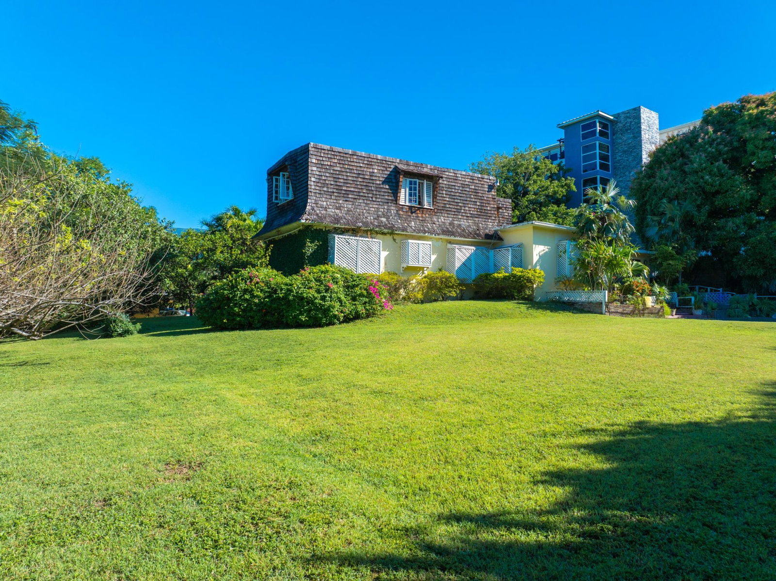 Ninth image of 5-5a Barbican in Kingston 6, St. Andrew, Jamaica - property is For Sale