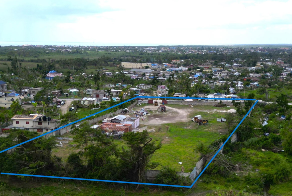 Fourth image of Smithfield Savanna la Mar in SAVANNA LA MAR, Westmoreland, Jamaica - property is For Sale