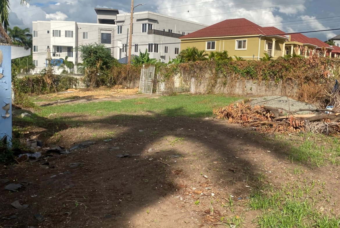 Sixth image of 14 Charlemont Avenue in Kingston 6, St. Andrew, Jamaica - property is For Sale