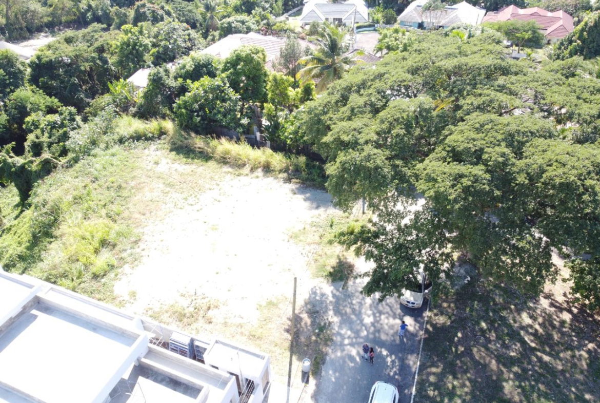 Thirteenth image of 6 Parkway Close, Waterworks in Kingston 8, St. Andrew, Jamaica - property is For Sale