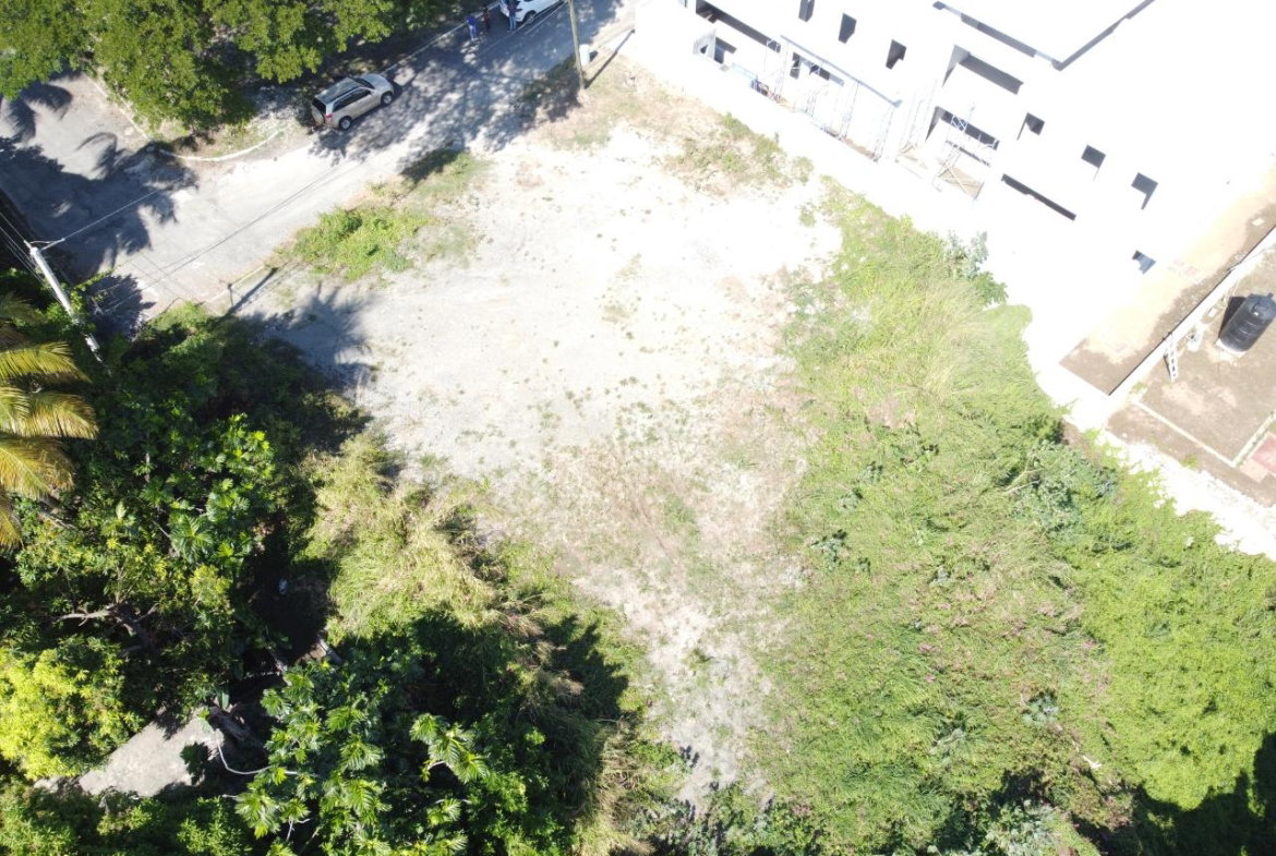 Eighth image of 6 Parkway Close, Waterworks in Kingston 8, St. Andrew, Jamaica - property is For Sale