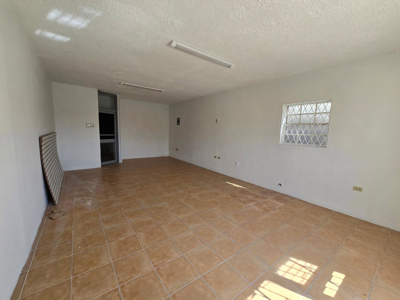 Eighth image of 88 Half Way Tree Road in Kingston 10, St. Andrew, Jamaica - property is For Rent