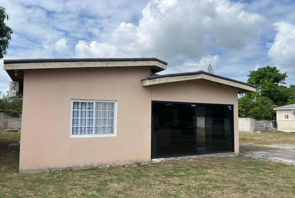 Fourth image of 39 Poinciana Drive in Twickenham Park, St. Catherine, Jamaica - property is For Rent