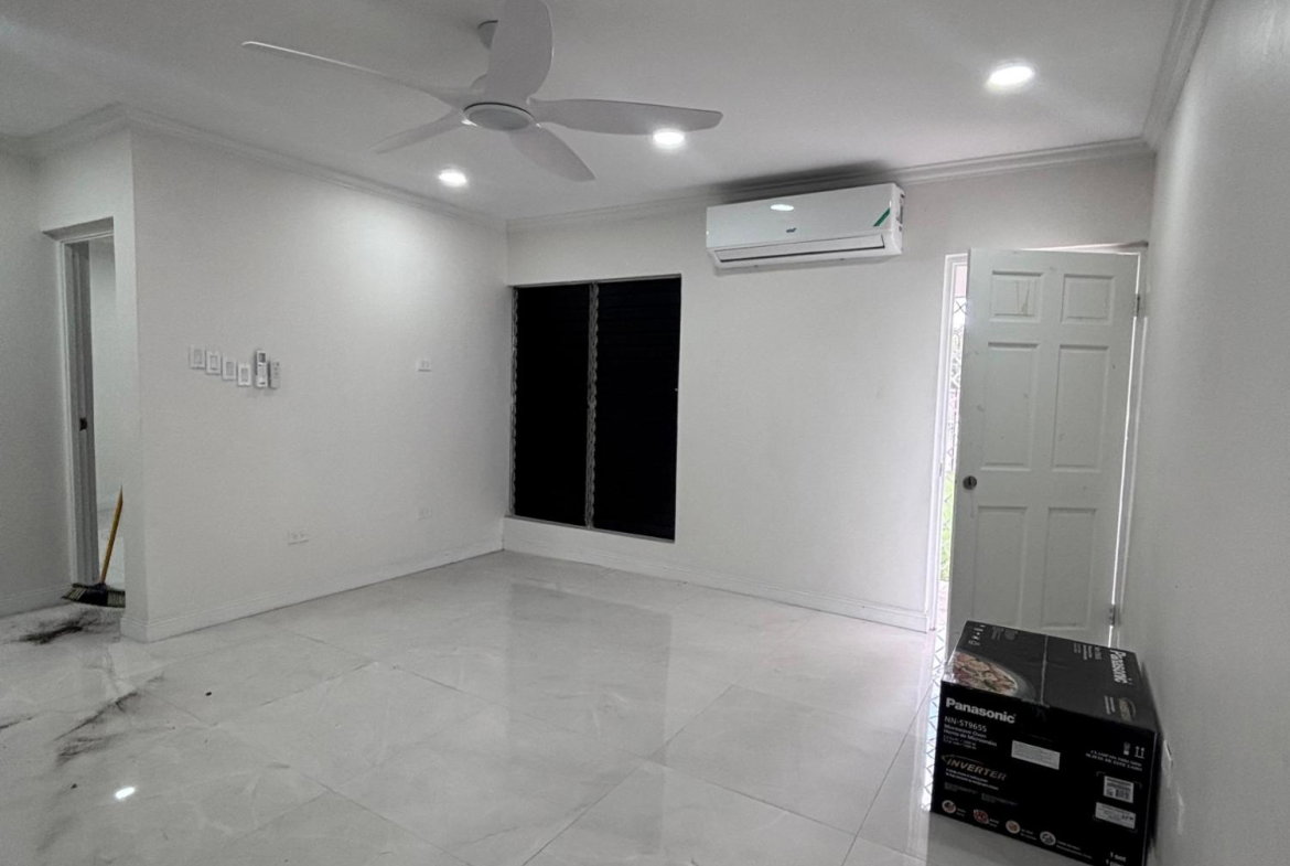 Eleventh image of 7-9 Annette Crescent, Kingsto in Kingston 10, St. Andrew, Jamaica - property is For Rent