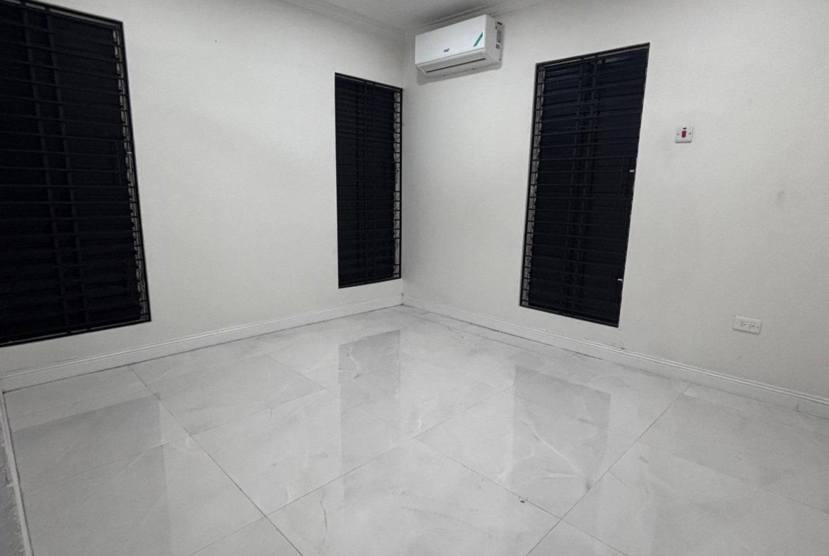 Fourteenth image of 7-9 Annette Crescent, Kingsto in Kingston 10, St. Andrew, Jamaica - property is For Rent