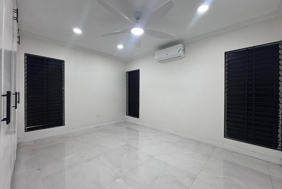 Tenth image of 7-9 Annette Crescent, Kingsto in Kingston 10, St. Andrew, Jamaica - property is For Rent