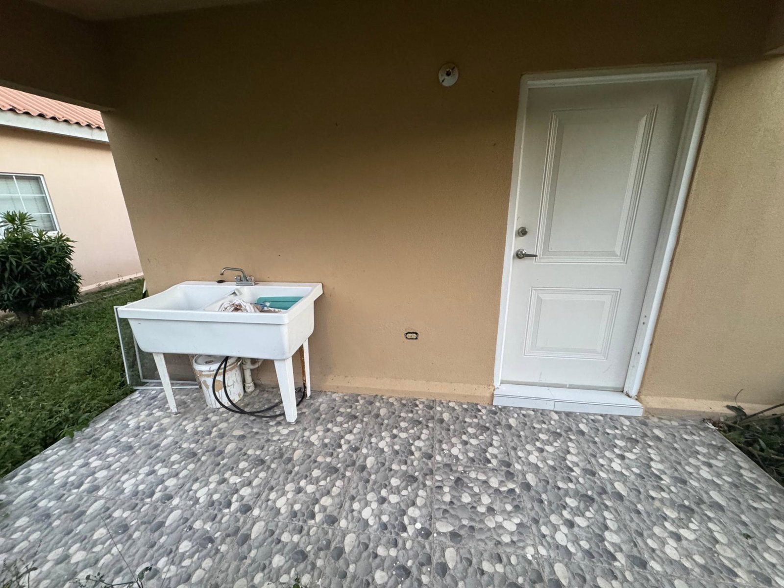 Tenth image of 8 Gary Player Circle in Spanish Town, St. Catherine, Jamaica - property is For Rent
