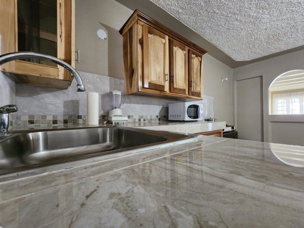 Seventh image of 945 Marble Close in Spanish Town, St. Catherine, Jamaica - property is For Rent