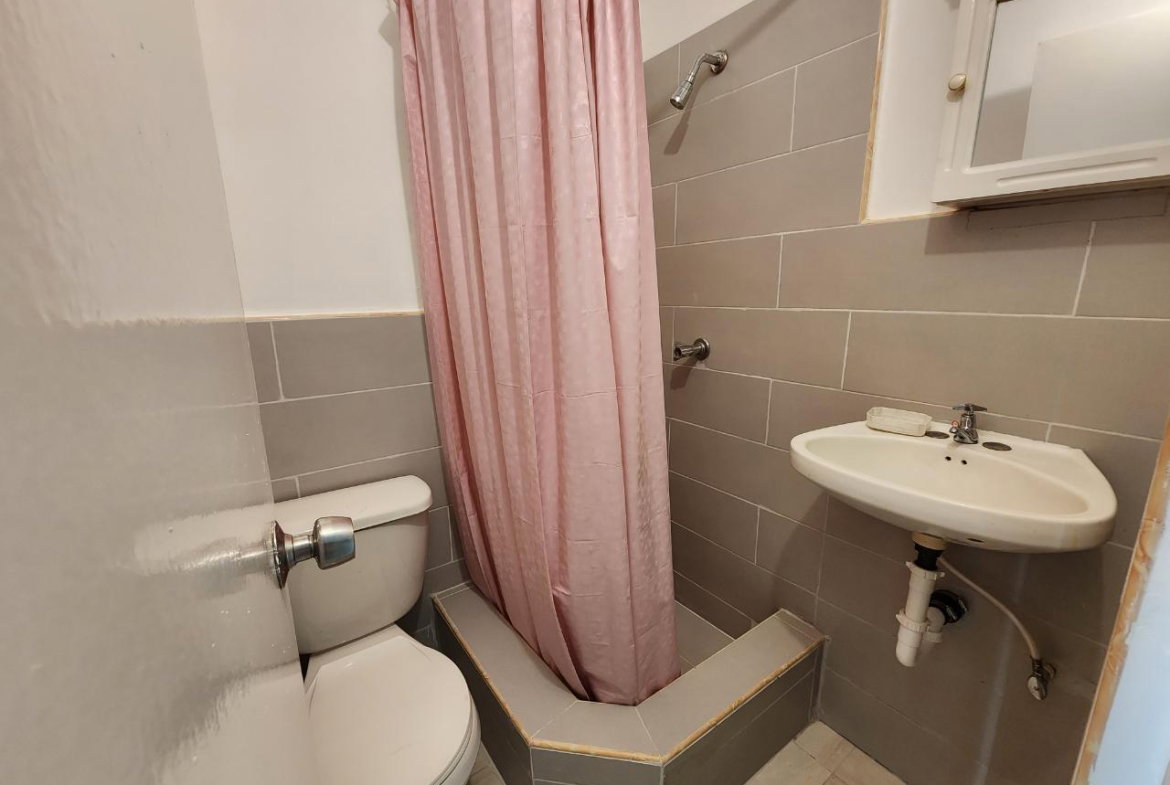 Eighth image of 945 Marble Close in Spanish Town, St. Catherine, Jamaica - property is For Rent