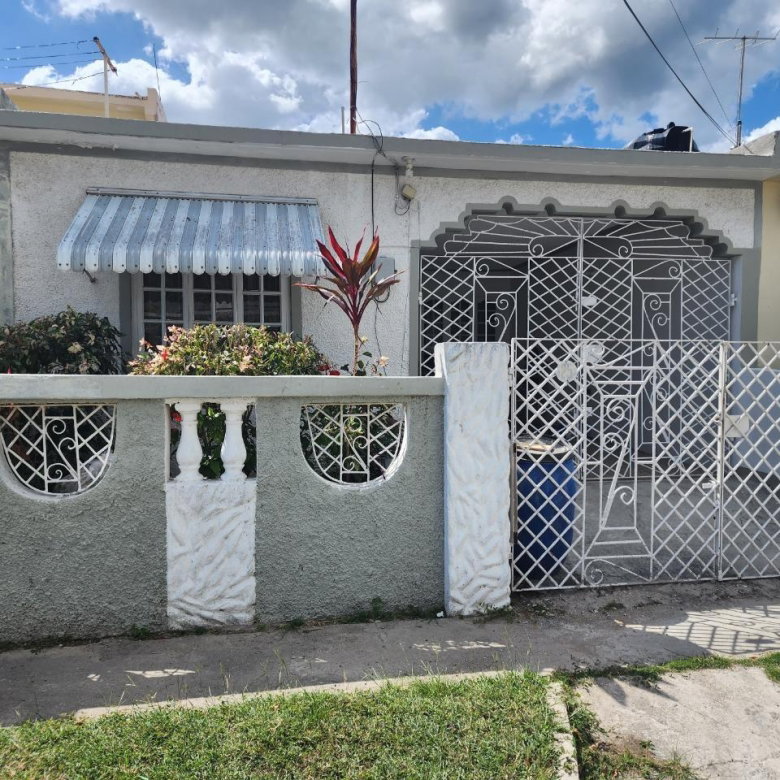 First image of 945 Marble Close in Spanish Town, St. Catherine, Jamaica - property is For Rent