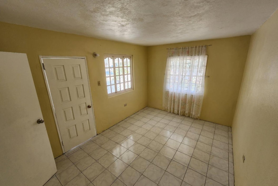 Tenth image of 945 Marble Close in Spanish Town, St. Catherine, Jamaica - property is For Rent