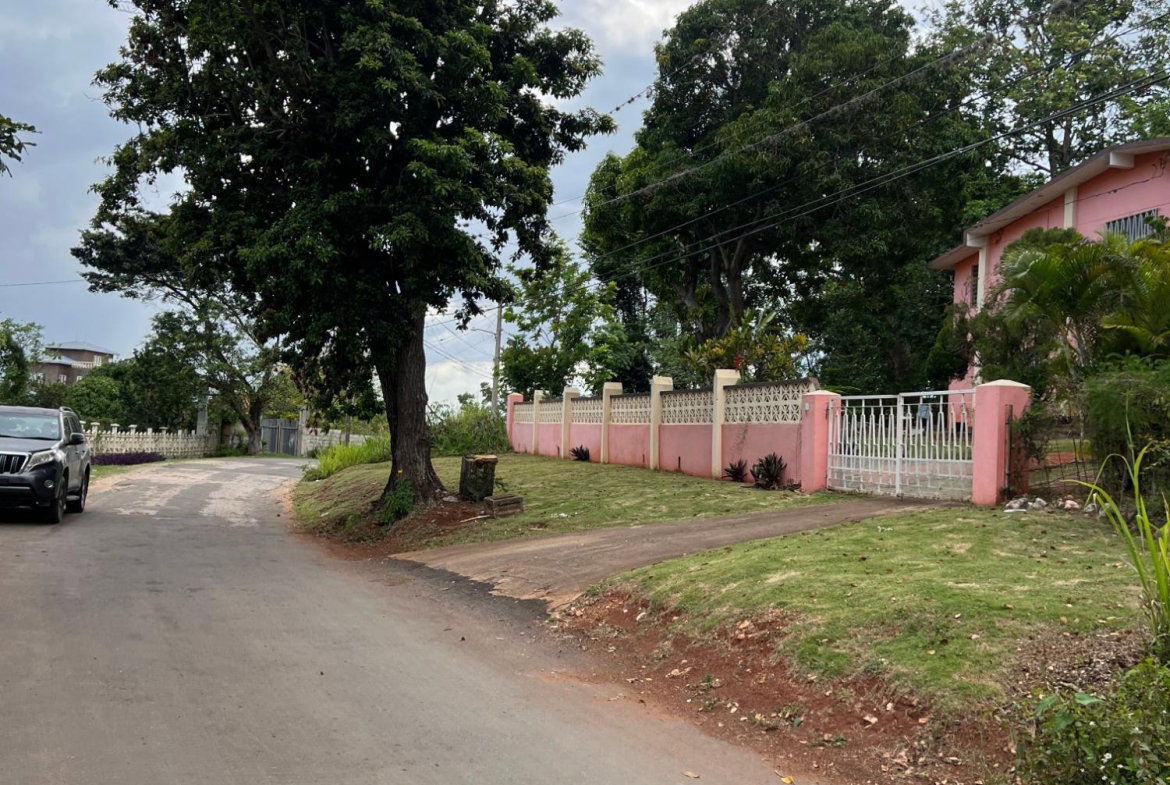 Tenth image of 148 Cyprus Hall Road, Belvede in Kingston 19, St. Andrew, Jamaica - property is For Sale