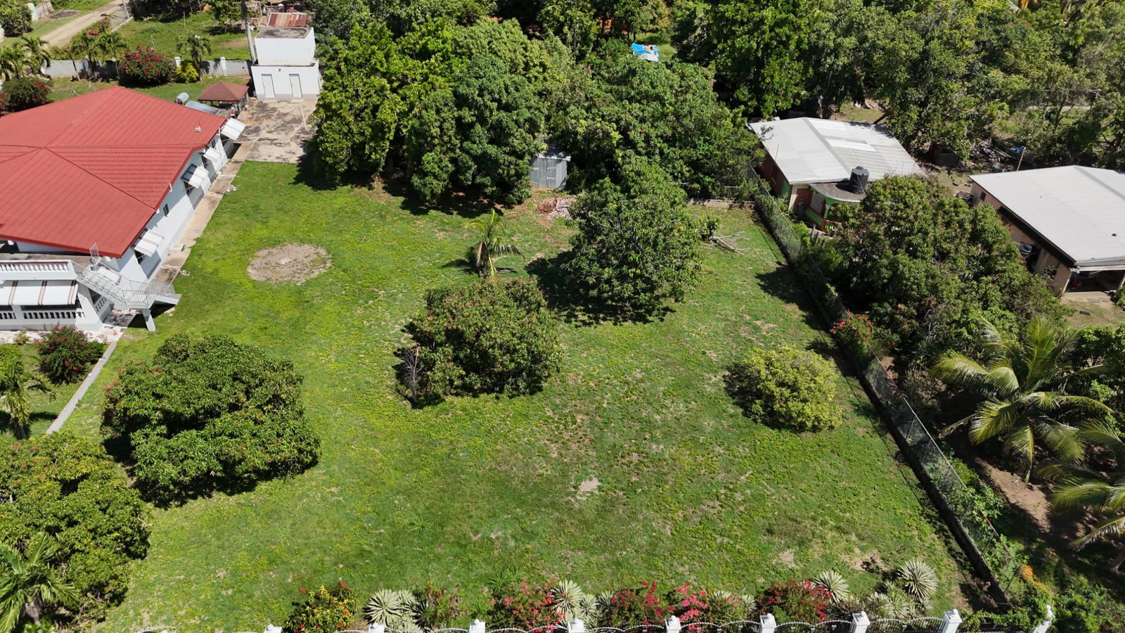 Second image of Scotts Crescent in Green Park, Clarendon, Jamaica - property is For Sale