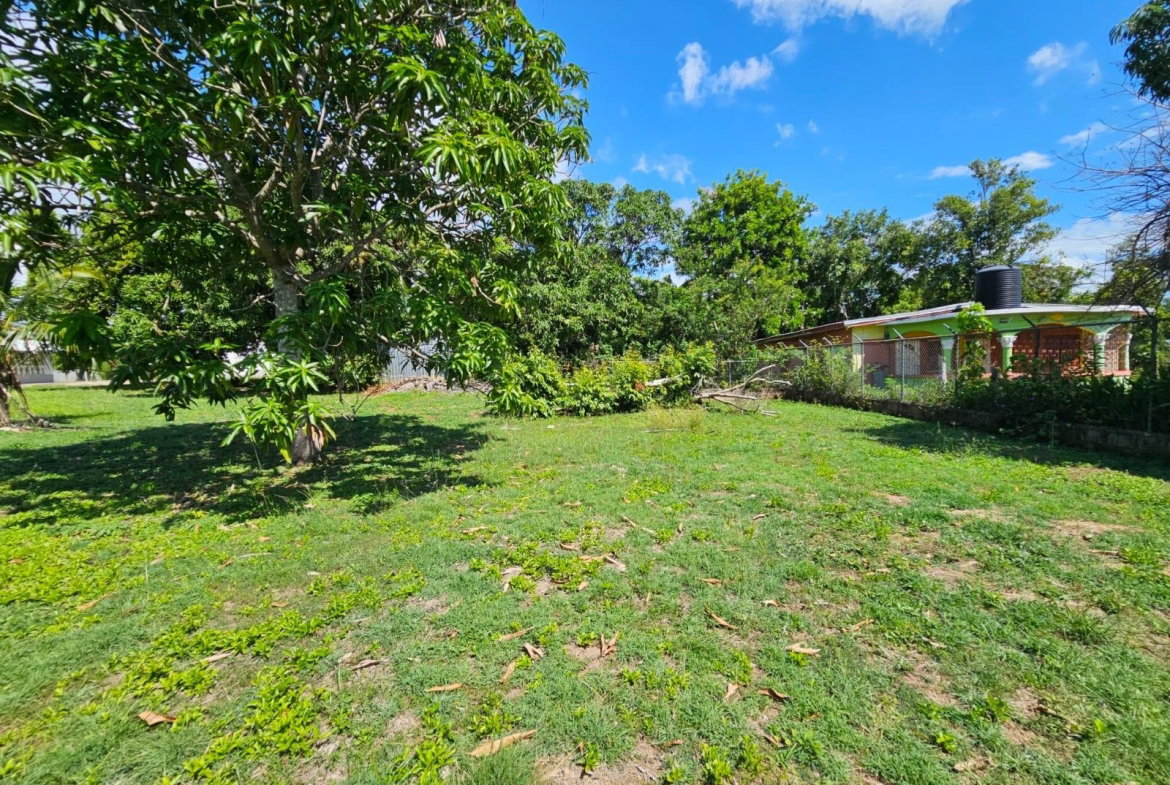 Fourth image of Scotts Crescent in Green Park, Clarendon, Jamaica - property is For Sale