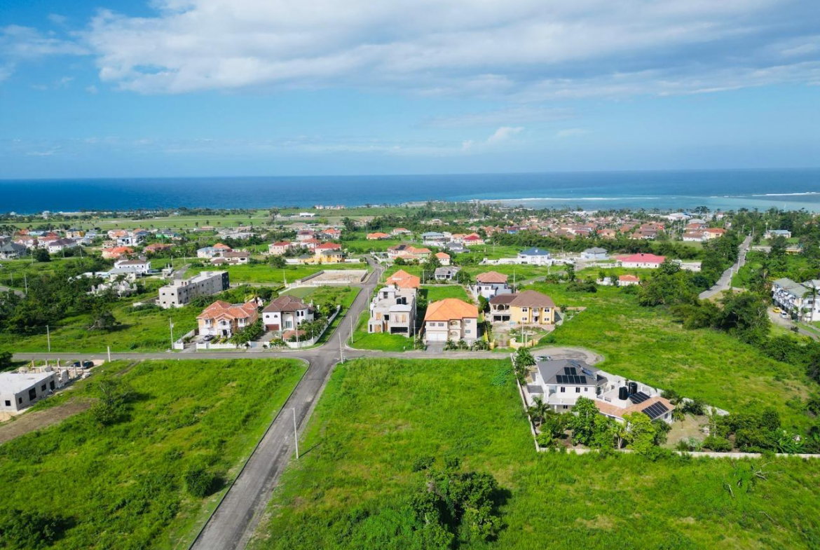 Eleventh image of 537 Orange Street Richmond ca in Plantation Village, St. Ann, Jamaica - property is For Sale