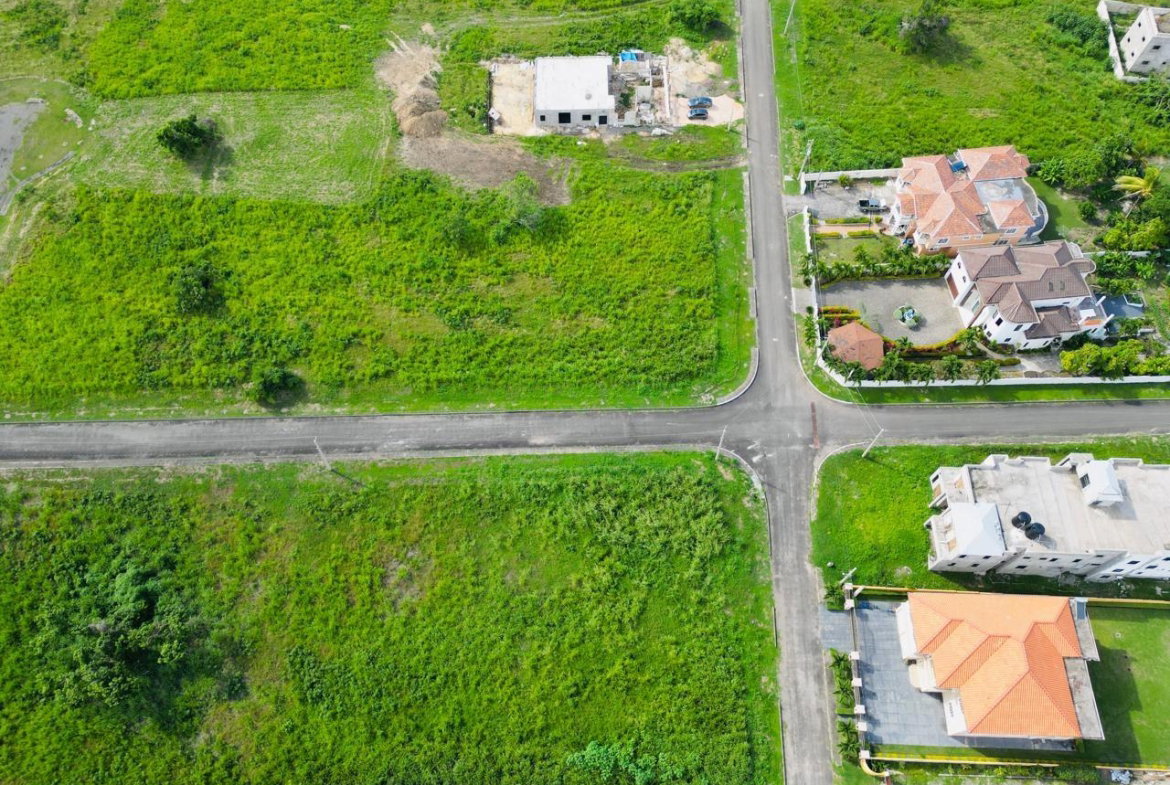 Fifth image of 537 Orange Street Richmond ca in Plantation Village, St. Ann, Jamaica - property is For Sale