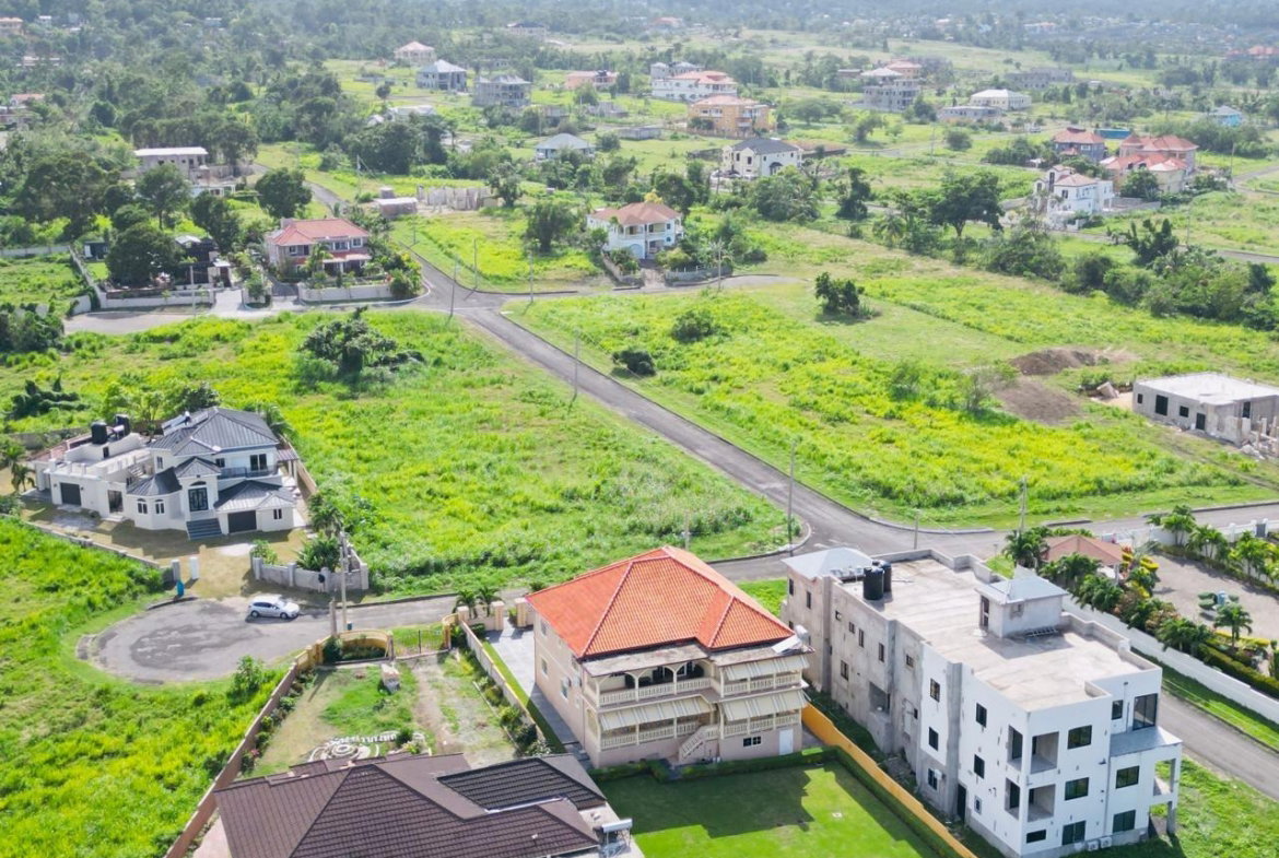 Seventh image of 537 Orange Street Richmond ca in Plantation Village, St. Ann, Jamaica - property is For Sale