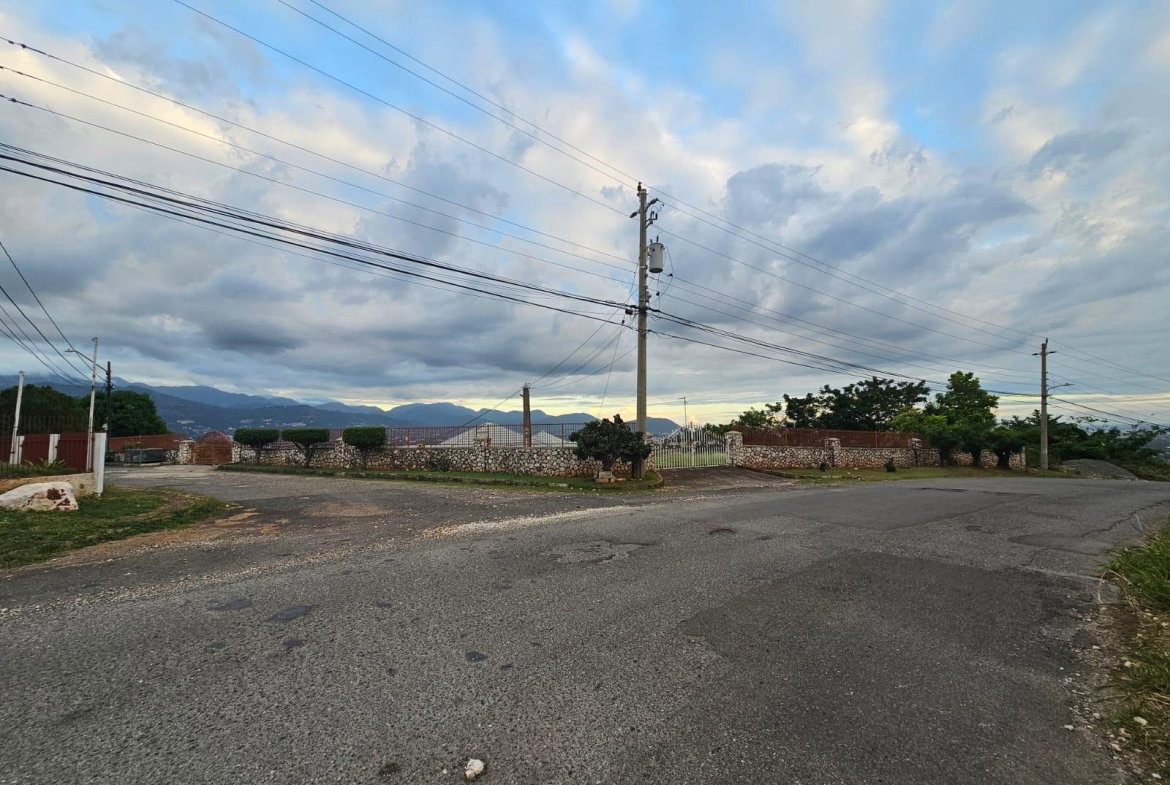 Sixth image of Queen Hill Drive in Kingston 19, St. Andrew, Jamaica - property is For Sale