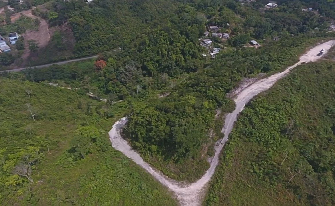 Fourth image of Water House Wedge Rock l9 in Kingston 19, St. Andrew, Jamaica - property is For Sale
