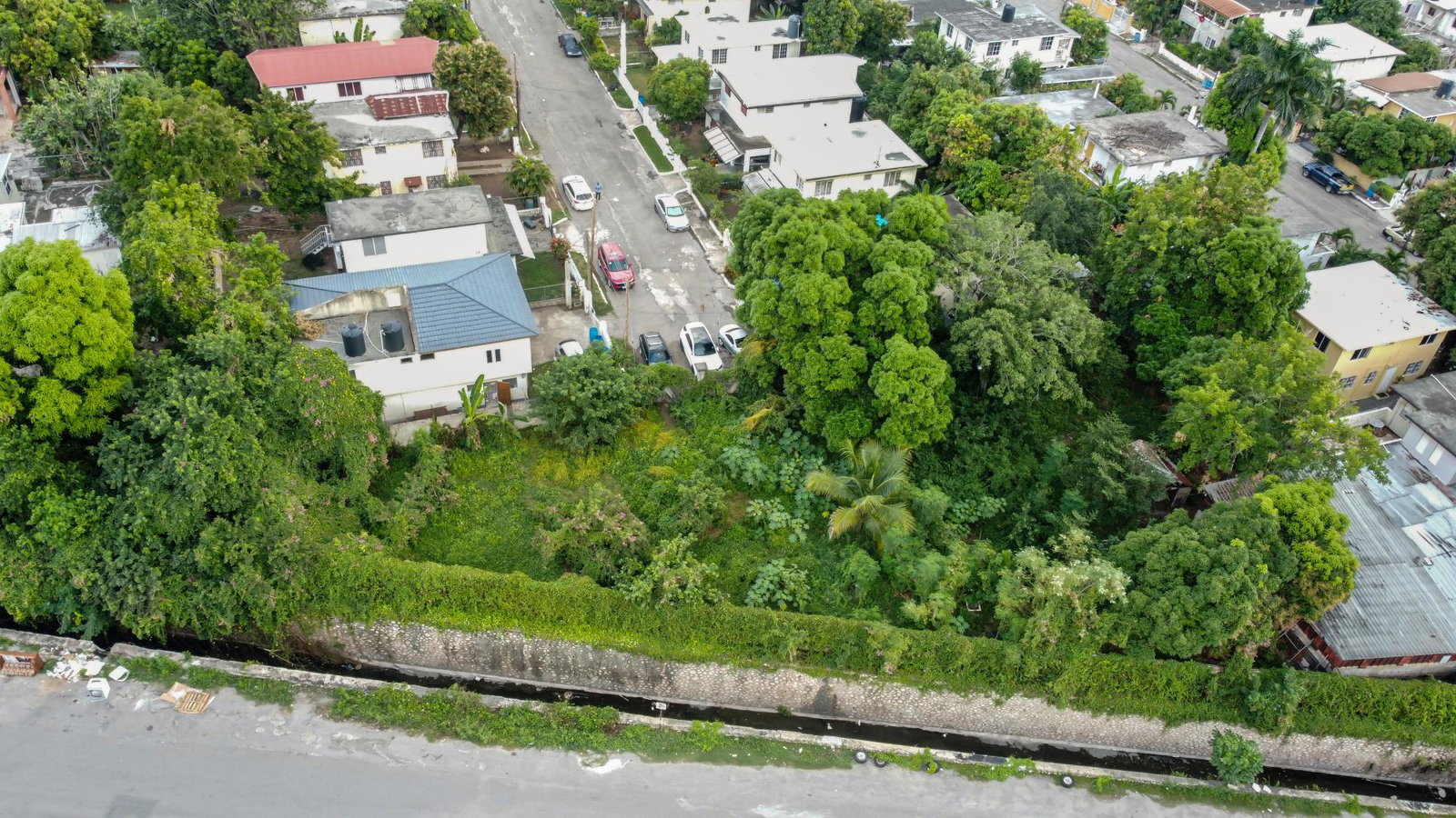 Eleventh image of 18 Minerva Place in Kingston 20, St. Andrew, Jamaica - property is For Sale