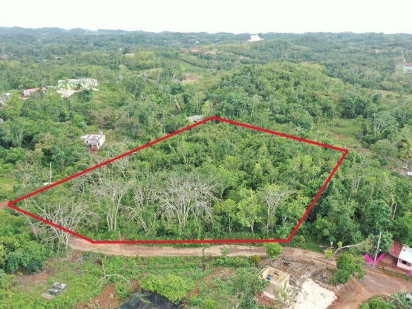 First image of Windsor Forest in Windsor Forest, Manchester, Jamaica - property is For Sale