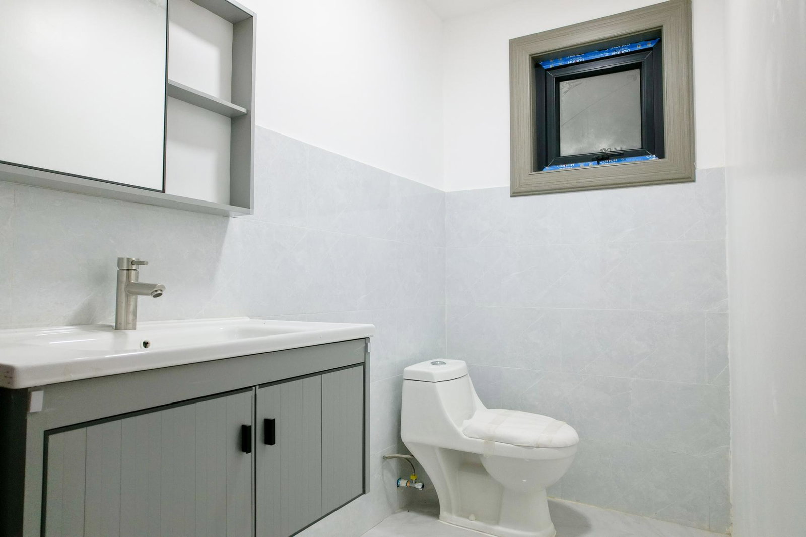 Russell-Heights-2-Bed-2.5-Bath-Apartment-for-Sale-2000-sqft-St.-Andrew-Residence Ninth image of 4-32 Russell Heights Road in Kingston 8, St. Andrew, Jamaica - property is For Sale