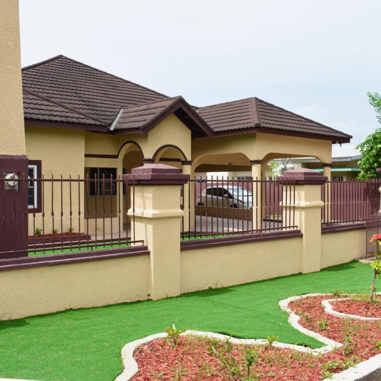 First image of 4 South Lucien Close in Kingston 10, St. Andrew, Jamaica - property is For Sale