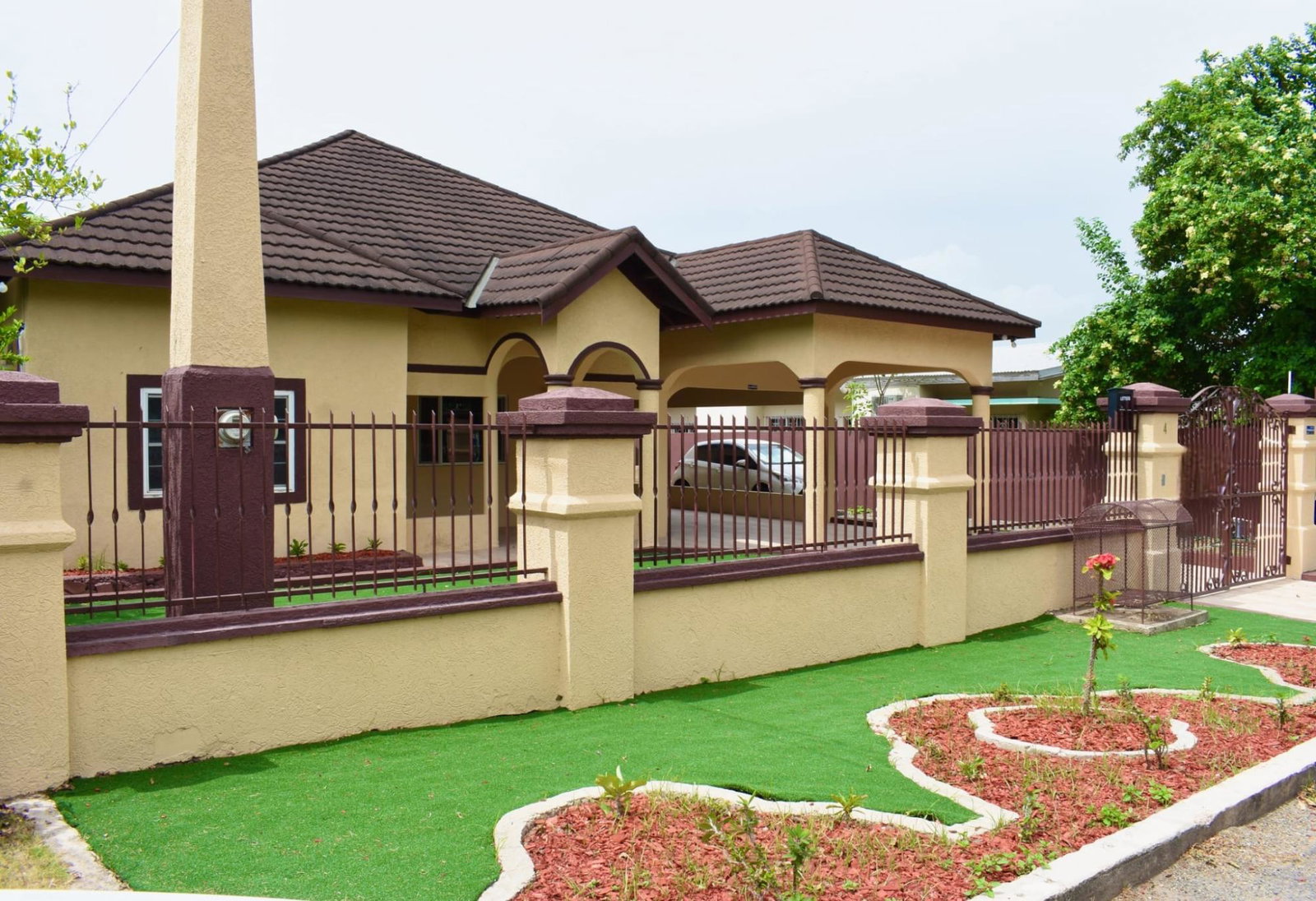 First image of 4 South Lucien Close in Kingston 10, St. Andrew, Jamaica - property is For Sale