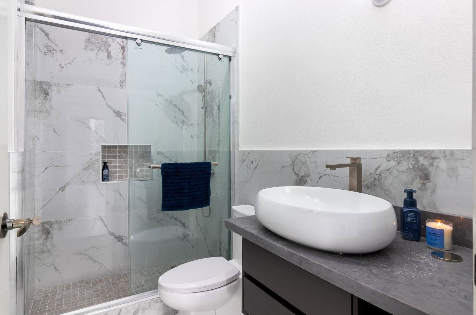 Skyview-Suites-Apartment-for-Sale-in-Kingston-Jamaica-Premium-Investment-Opportunity Eleventh image of 24-2 Hibiscus Drive, Kingston in Kingston 6, St. Andrew, Jamaica - property is For Sale