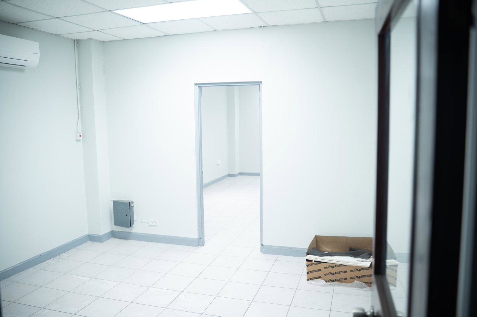 Spacious-1791-sq.-ft.-Commercial-Unit-for-Rent-in-Kingston-Jamaica Ninth image of 1st Floor-7-8 East Parade, Jcc Building in KINGSTON, Kingston, Jamaica - property is For Rent