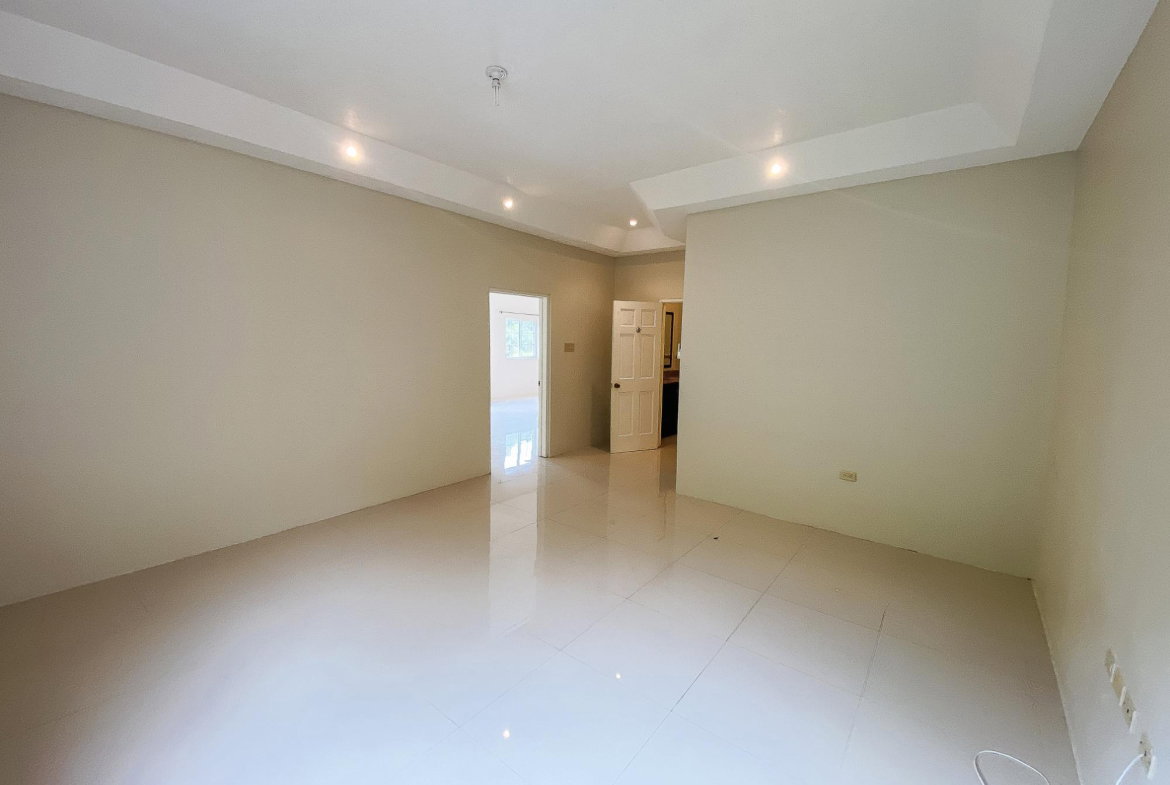 Fifth image of 9-1 Brentwood Terrace in Kingston 19, St. Andrew, Jamaica - property is For Sale