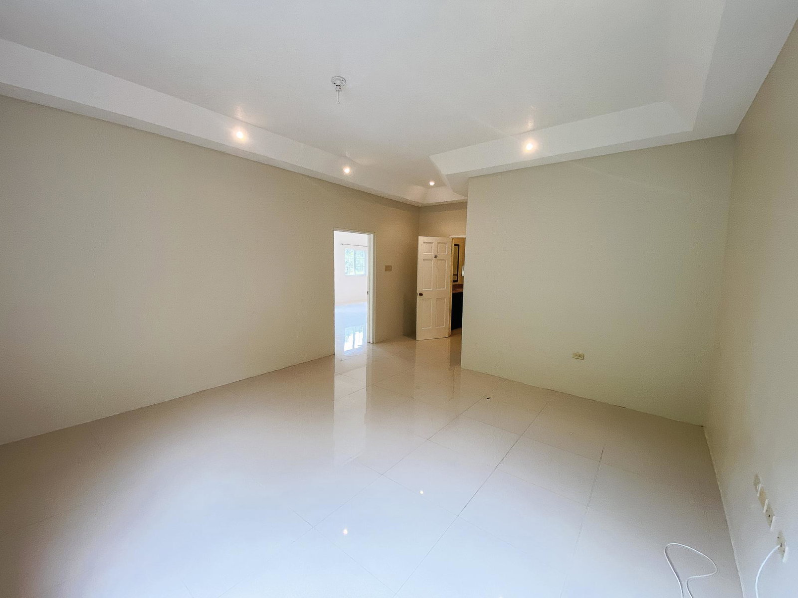 Fifth image of 9-1 Brentwood Terrace in Kingston 19, St. Andrew, Jamaica - property is For Sale