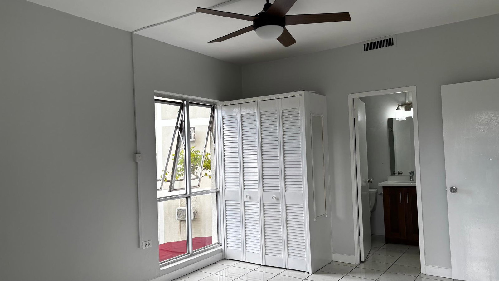 Eleventh image of Unit 25b-44-46 Trafalgar Road in Kingston 5, St. Andrew, Jamaica - property is For Rent