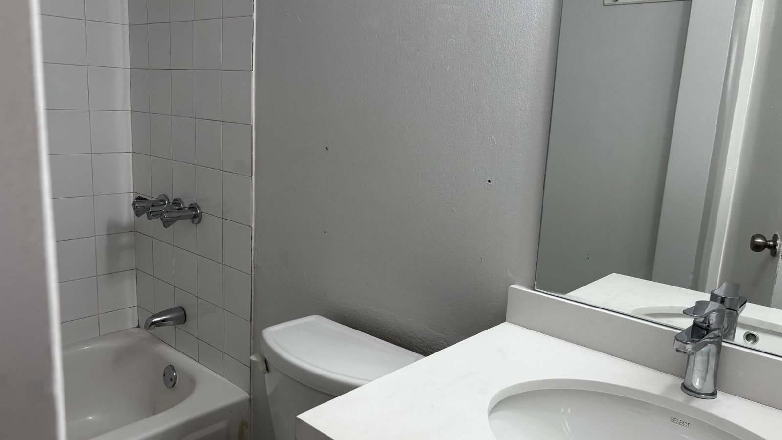 Twelfth image of Unit 25b-44-46 Trafalgar Road in Kingston 5, St. Andrew, Jamaica - property is For Rent