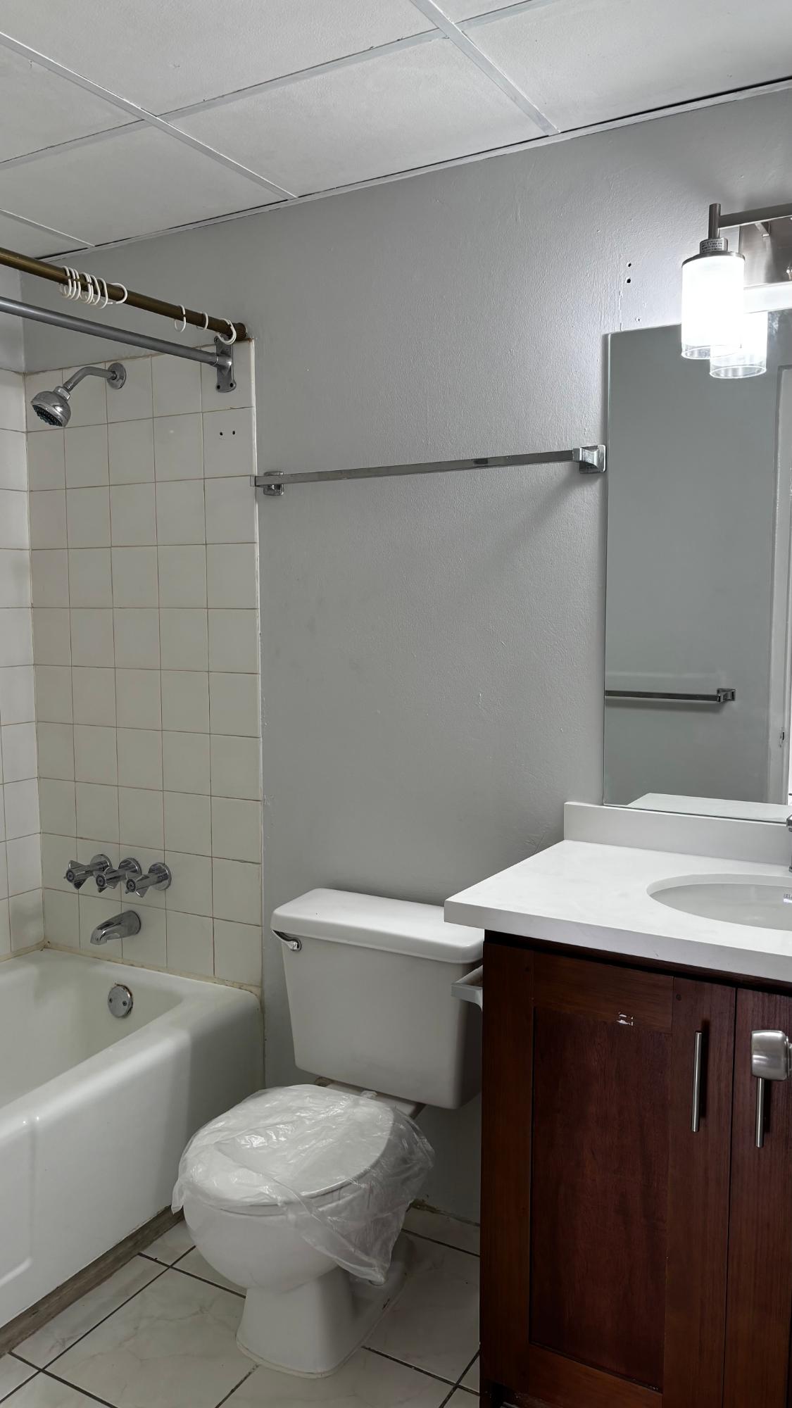 Fifteenth image of Unit 25b-44-46 Trafalgar Road in Kingston 5, St. Andrew, Jamaica - property is For Rent