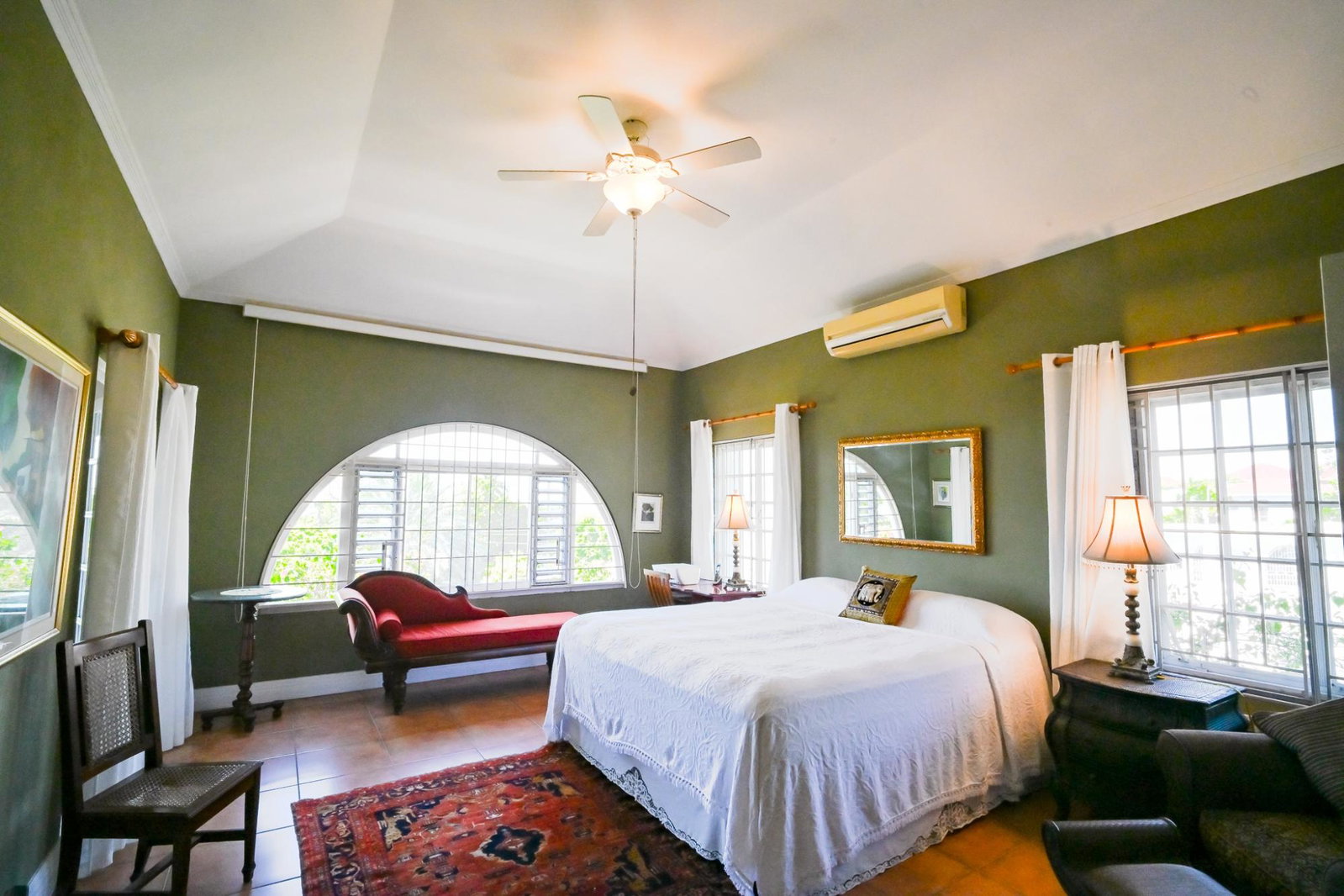 Spacious-2-Bedroom-Apartment-for-Sale-in-Kingston-6-Jamaica Eleventh image of 3-7 Widcombe Road in Kingston 6, St. Andrew, Jamaica - property is For Sale