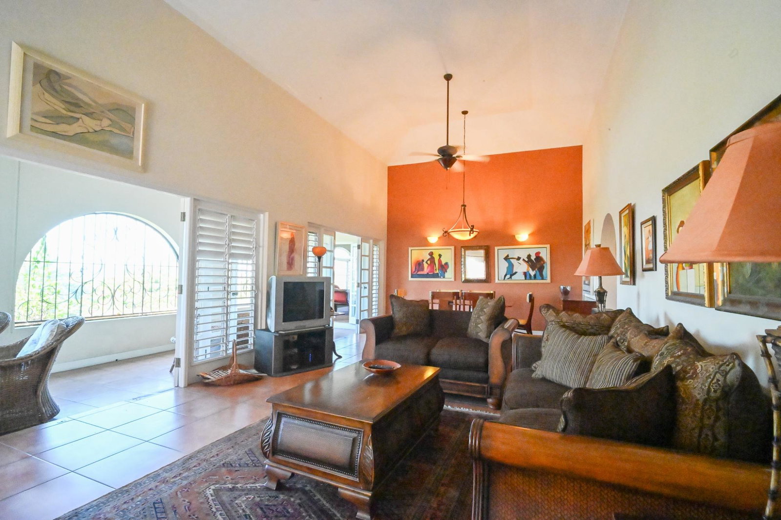 Spacious-2-Bedroom-Apartment-for-Sale-in-Kingston-6-Jamaica Fourteenth image of 3-7 Widcombe Road in Kingston 6, St. Andrew, Jamaica - property is For Sale