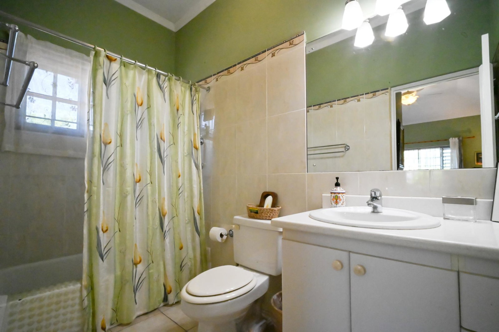 Spacious-2-Bedroom-Apartment-for-Sale-in-Kingston-6-Jamaica Thirtieth image of 3-7 Widcombe Road in Kingston 6, St. Andrew, Jamaica - property is For Sale