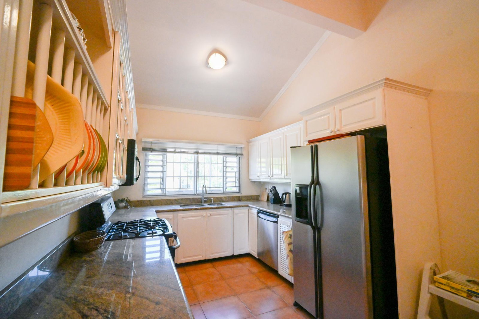 Spacious-2-Bedroom-Apartment-for-Sale-in-Kingston-6-Jamaica Ninth image of 3-7 Widcombe Road in Kingston 6, St. Andrew, Jamaica - property is For Sale