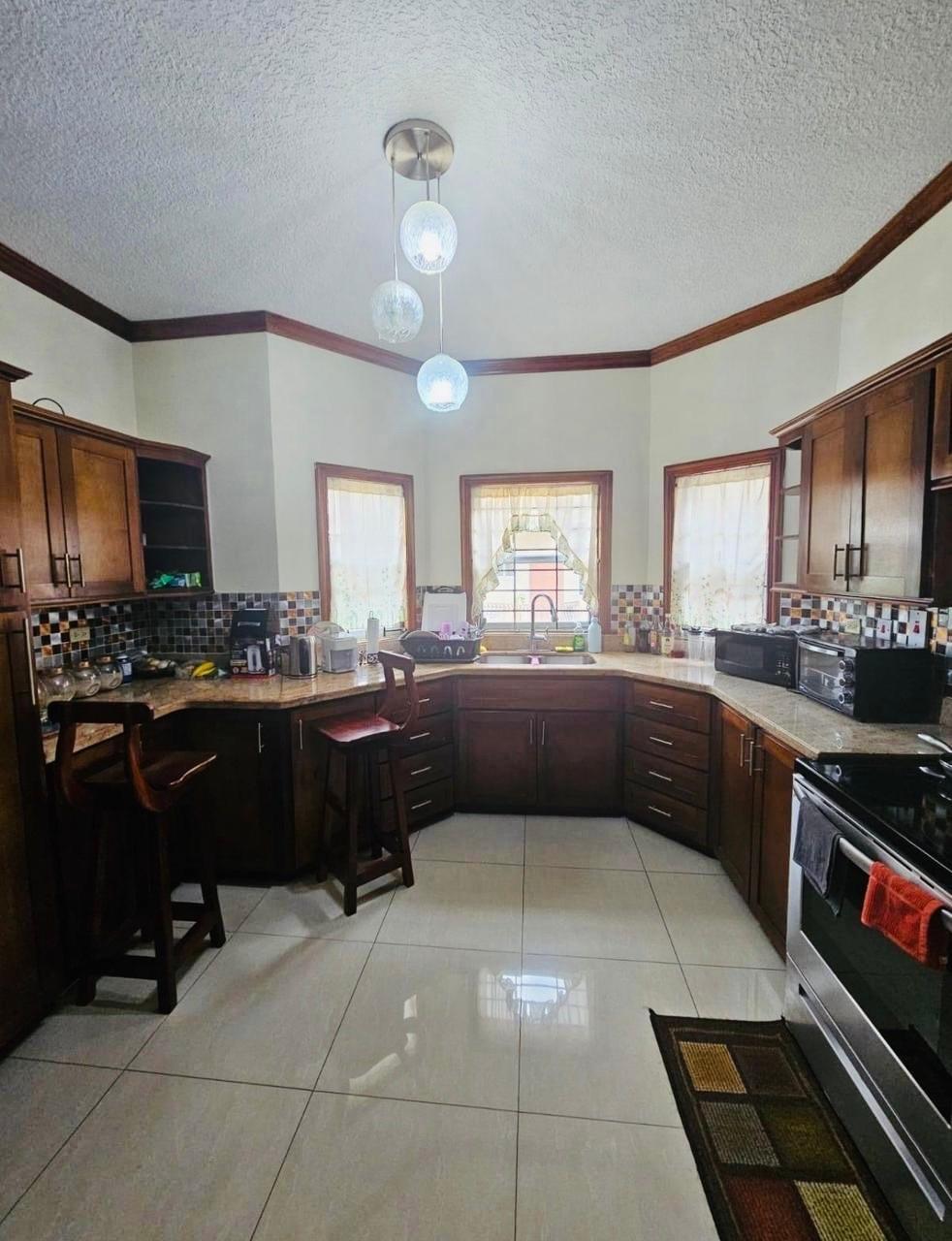 Spacious-2-Bedroom-Apartment-for-Sale-in-Liguanea-St.-Andrew-Jamaica Sixth image of 29-7 Ottawa Avenue in Kingston 6, St. Andrew, Jamaica - property is For Sale