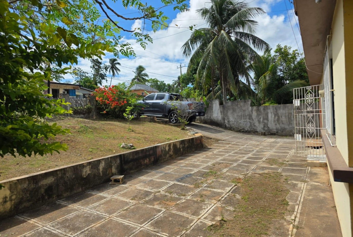 Fourth image of 2 Byndloss, Linstead in Linstead, St. Catherine, Jamaica - property is For Sale