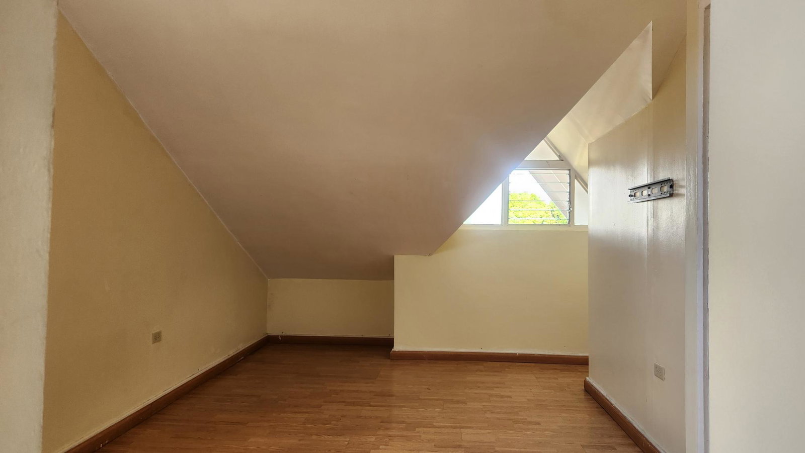 Spacious-3-Bedroom-Apartment-for-Sale-Near-University-of-Technology-Kingston-Jamaica Sixteenth image of 4-31 University Crescent, King in Kingston 6, St. Andrew, Jamaica - property is For Sale