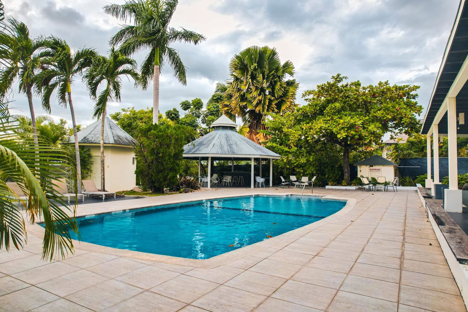 Second image of 4e-1 Manor Park Drive in Kingston 8, St. Andrew, Jamaica - property is For Sale