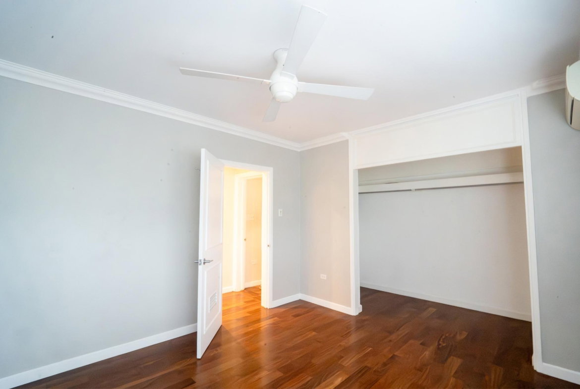 Twelfth image of 4e-1 Manor Park Drive in Kingston 8, St. Andrew, Jamaica - property is For Sale