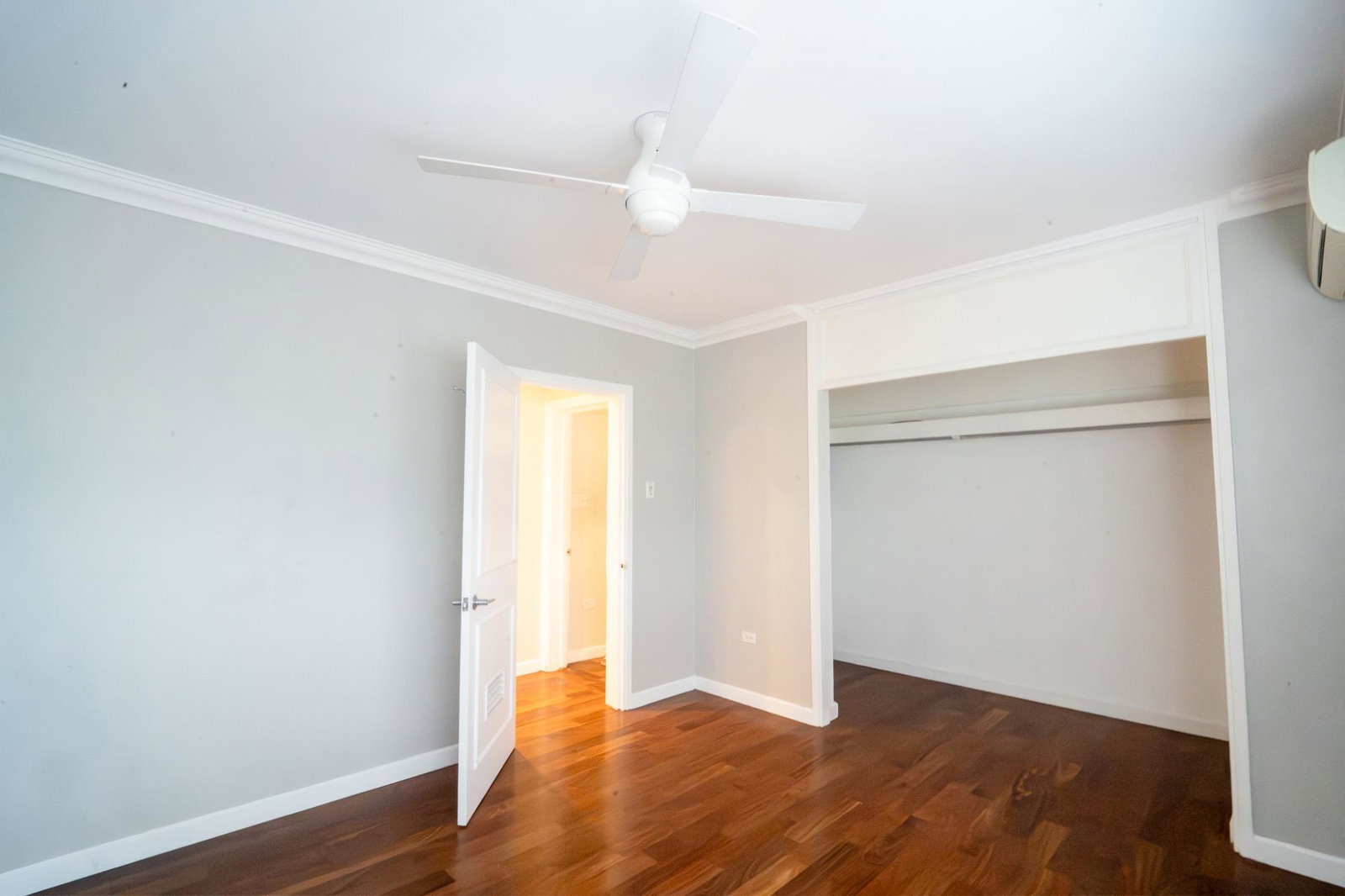 Twelfth image of 4e-1 Manor Park Drive in Kingston 8, St. Andrew, Jamaica - property is For Sale